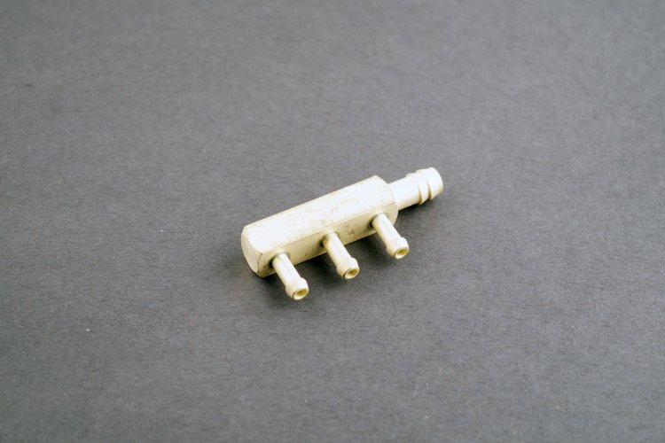 WSM MAR Fuel Fuel Manifold Johnson / Evinrude 30 - 70 Hp 89-05 - 600-515-01